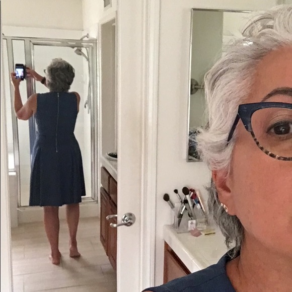 Dress A Line - Picture 3 of 10